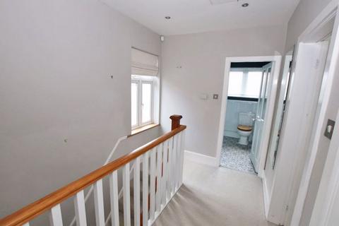 33 Clee Crescent, Grimsby, DN32 8LX