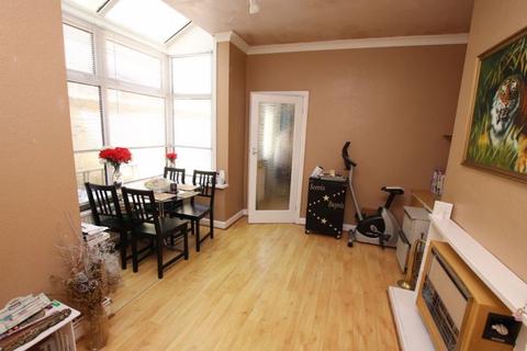 4 bedroom terraced house for sale, OXFORD STREET, CLEETHORPES