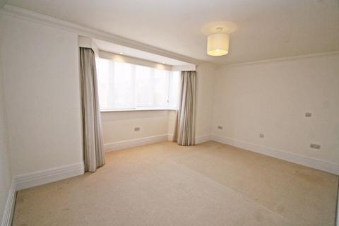 4 bedroom detached house for sale, Kingsway Mews, Farnham Common