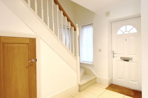 4 bedroom detached house for sale, Kingsway Mews, Farnham Common