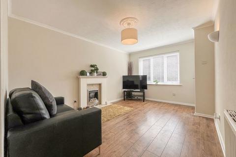 28 Tyning Close, Wolverhampton, WV9 5QH