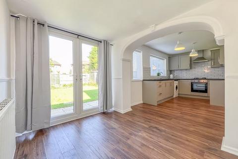28 Tyning Close, Wolverhampton, WV9 5QH
