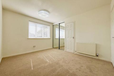 28 Tyning Close, Wolverhampton, WV9 5QH