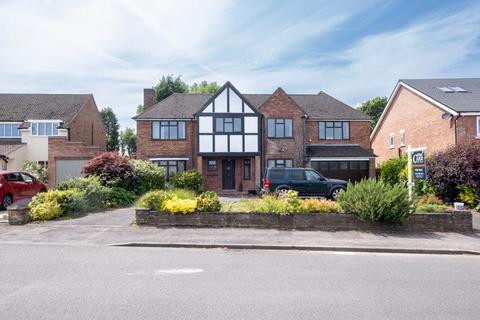 14 Wavenham Close, Sutton Coldfield, B74 4NZ