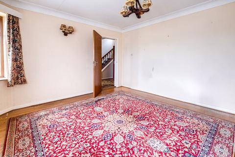 14 Wavenham Close, Sutton Coldfield, B74 4NZ