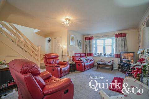 3 bedroom semi-detached house for sale, Essex Close, Basildon, SS15