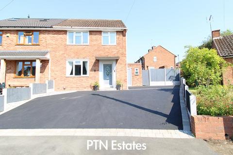 58 Ash Crescent, Kingswinford, DY6 8DJ