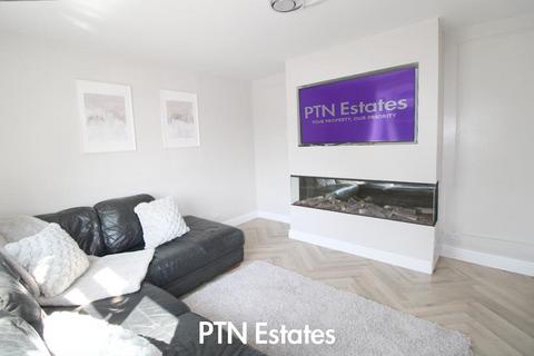 58 Ash Crescent, Kingswinford, DY6 8DJ