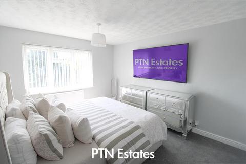 58 Ash Crescent, Kingswinford, DY6 8DJ