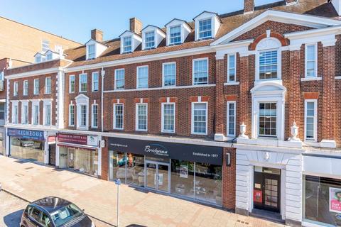 1 bedroom apartment to rent, New Zealand Avenue, Walton-On-Thames