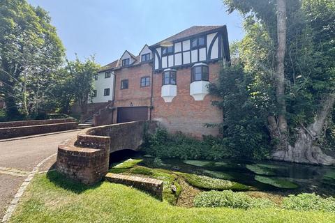 2 bedroom apartment for sale, Bassetsbury Lane, High Wycombe HP11