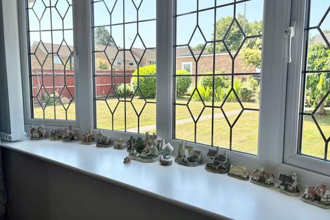 15 Odiham Close, Tamworth, B79 8SB