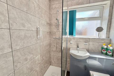 15 Odiham Close, Tamworth, B79 8SB