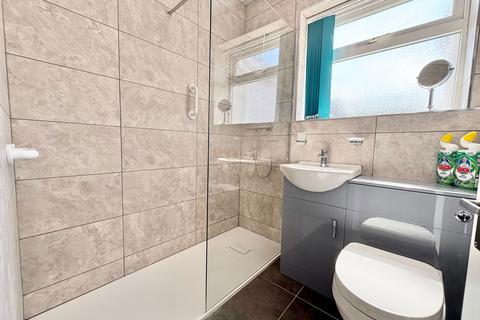 15 Odiham Close, Tamworth, B79 8SB