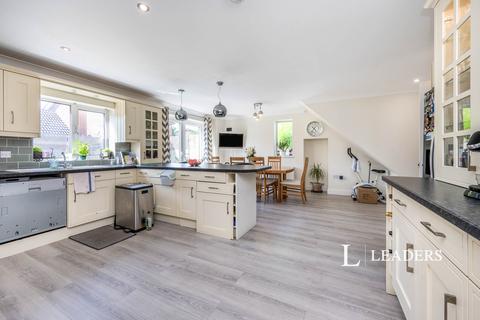 1 bedroom detached house to rent, Bell Lane, Bedford, MK45