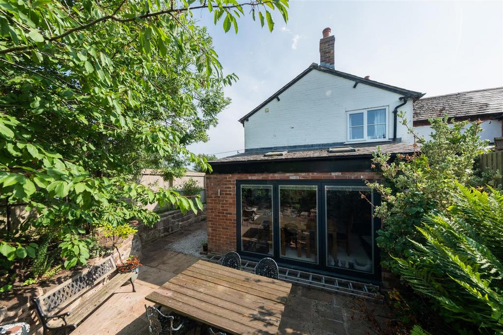 11a Eaton Road-021.jpg
