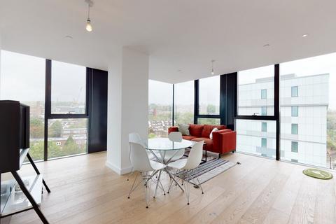 Studio to rent, Highgate Hill