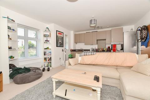 2 bedroom ground floor flat for sale, Bluebell Court, Horsham RH13
