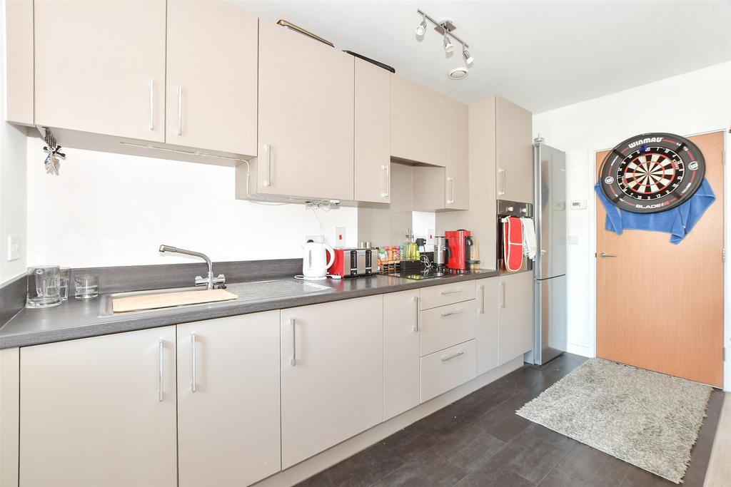 Lounge/Kitchen