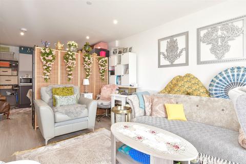 1 bedroom flat for sale, Garrison Point, Chatham ME4