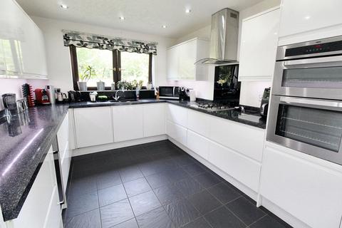 4 bedroom detached house for sale, Sandy Way, Connah's Quay, CH5