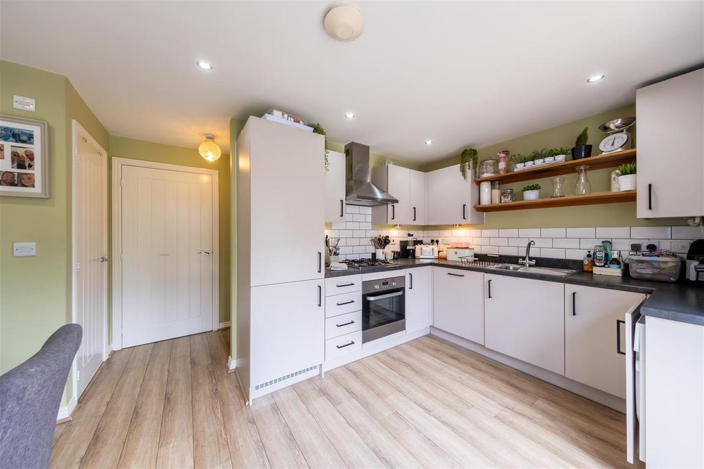 29 Firecrest Way-002.jpg