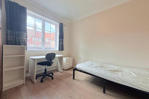 undefined, Fitzneal Street, London, W12 0BA
