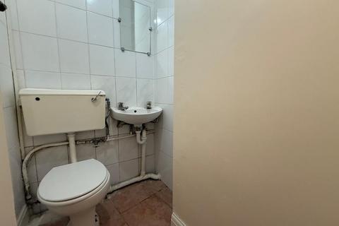 undefined, Fitzneal Street, London, W12 0BA