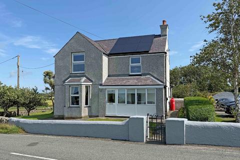 4 bedroom detached house for sale, Tyn Lon, Holyhead, Isle of Anglesey, LL65