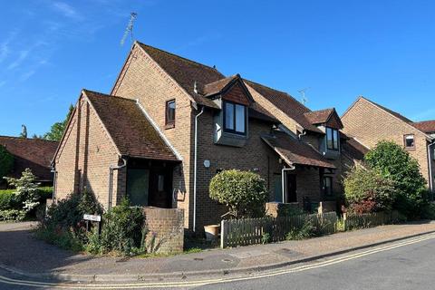 8 Dukes Yard, Steyning, BN44 3NH