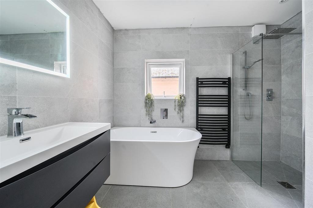 Family bathroom