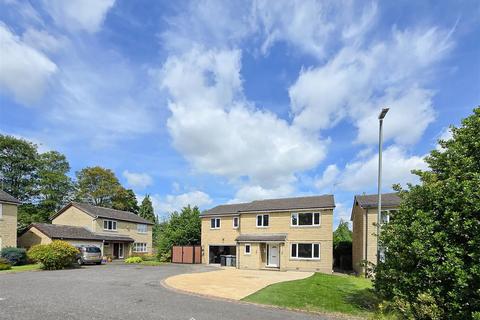 5 bedroom detached house for sale, Greenroyd Croft, Huddersfield HD2