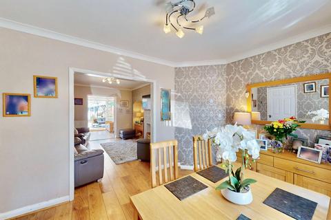 3 bedroom terraced house for sale, Becontree Avenue, Dagenham, RM8