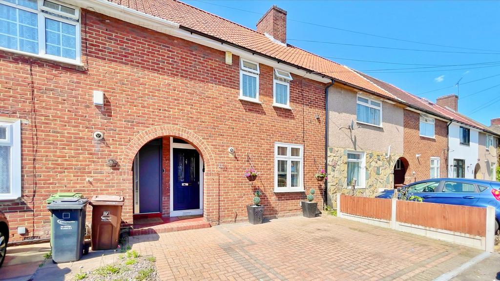 Rm8 Postcode Becontree Avenue, Dagenham, RM8 3 bed terraced house for sale - £420,000