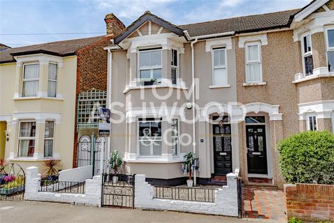 3 bedroom semi-detached house for sale, Brooklands Road, Romford, RM7
