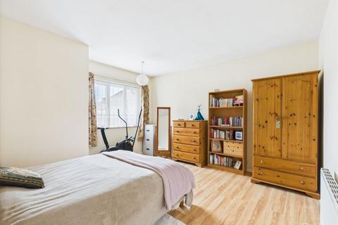 3 bedroom maisonette for sale, Selsdon Park Road, South Croydon