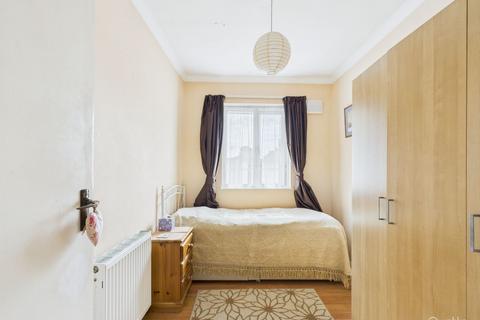 3 bedroom maisonette for sale, Selsdon Park Road, South Croydon
