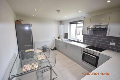 2 bedroom flat for sale, Split Level refurbished 2 bed