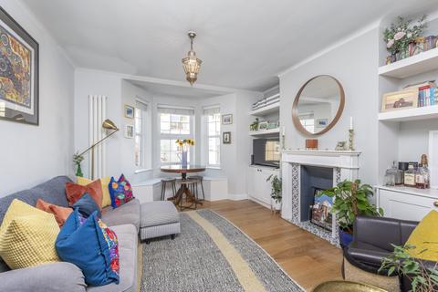 2 bedroom apartment for sale, West Barnes Lane, New Malden KT3