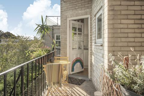 2 bedroom apartment for sale, West Barnes Lane, New Malden KT3