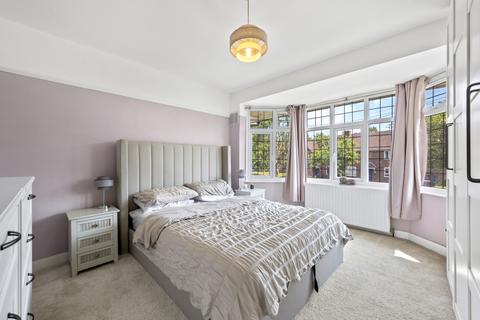 52a Aboyne Drive, London, SW20 0AL