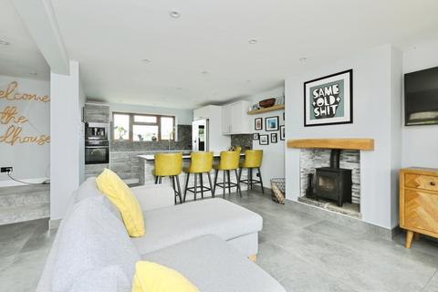 4 Abbey Lane, Slade Hooton, Sheffield, S25 1ZQ