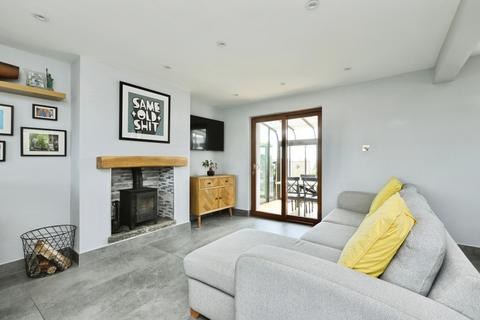 4 Abbey Lane, Slade Hooton, Sheffield, S25 1ZQ