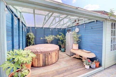 46 Copners Drive, Holmer Green, High Wycombe, HP15 6SG