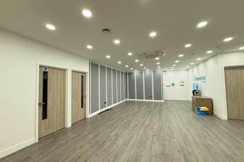 Warehouse to rent, Grosvenor Way London E5 9NE