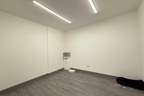 Warehouse to rent, Grosvenor Way London E5 9NE