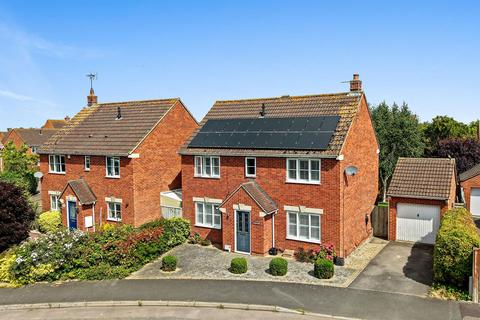 Fairhaven Stoke Road, Bishops Cleeve, Cheltenham, GL52 7RT