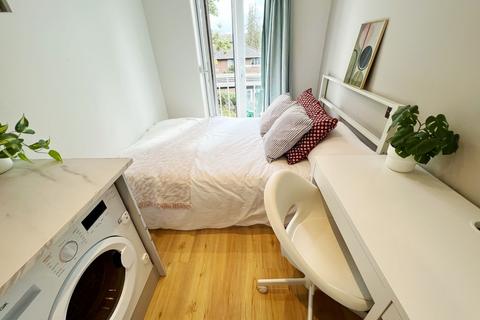 1 bedroom flat to rent, YOHO Kingston KP+PR Studio 4