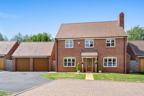2 Stollards Close, Bishops Cleeve, Cheltenham, GL52 7AB