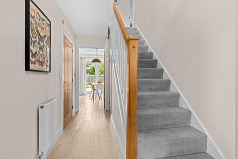 2 Stollards Close, Bishops Cleeve, Cheltenham, GL52 7AB